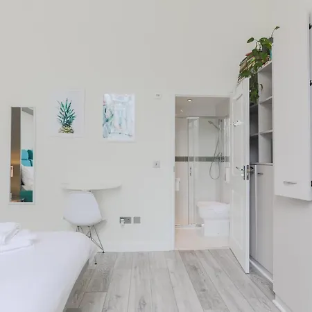 Modern Kensington Apartments London Exterior photo