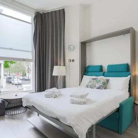 Modern Kensington Apartments London Exterior photo