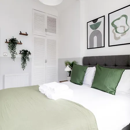 Modern Kensington Apartments London Exterior photo