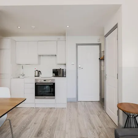 Modern Kensington Apartments London Exterior photo