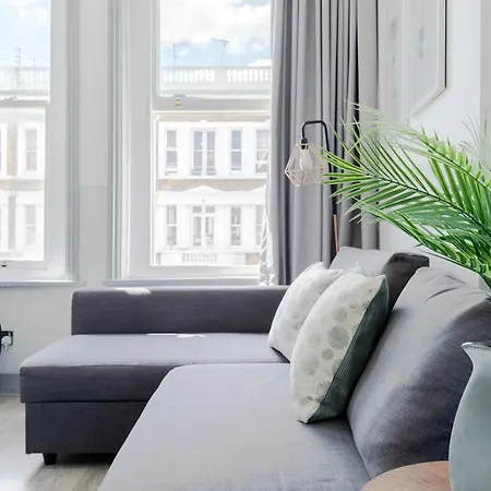Modern Kensington Apartments London Exterior photo