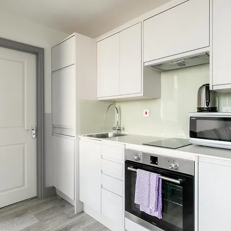 Modern Kensington Apartments London Exterior photo