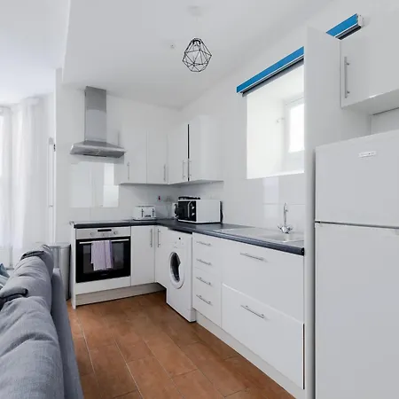 Modern Kensington Apartments London Exterior photo