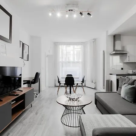 Modern Kensington Apartments London Exterior photo